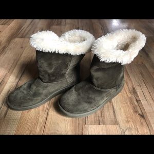 JOE BOXER DARK BROWN NEVER WORN WINTER BOOTS